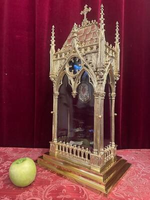 1 Gothic - style Large Reliquary