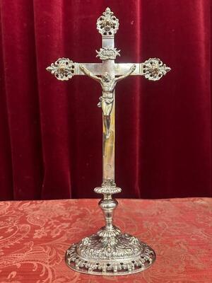 1  Altar - Cross