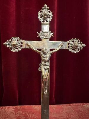 1  Altar - Cross