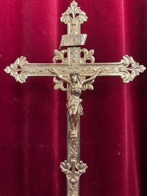 1  Altar - Cross