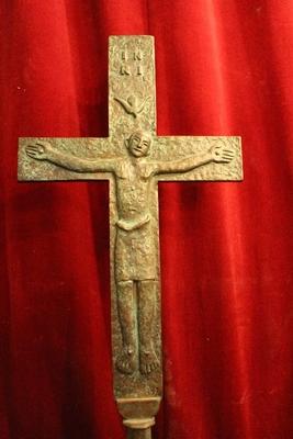 Altar - Cross High Quality Cast From A Hand Made Mold en Solid Full Bronze, Dutch 20th century ( anno 1960 )