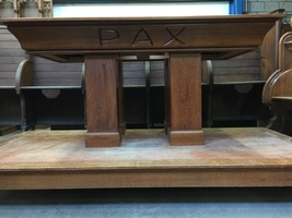 Altar. Measures Without Podium en Oak wood, Belgium 20th century