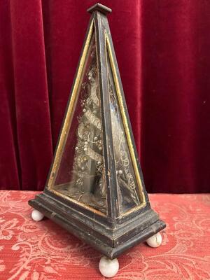 Altar - Reliquary With Nail ( Clavus ) Touched To Parts Of The Holy Cross. en Wood / Glass / Originally Sealed / Fabrics, Italy 18 th century ( Anno 1750 )