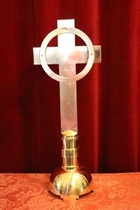 Altar - Cross style ART - DECO en Brass / Polished / New Varnished, Belgium 20th century (Anno 1930)