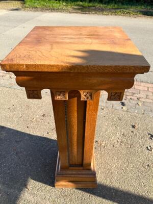 Statue Stand style art - deco en Oak wood, Netherlands  20 th century ( Anno 1930 )