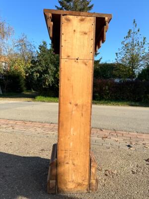 Statue Stand style art - deco en Oak wood, Netherlands  20 th century ( Anno 1930 )