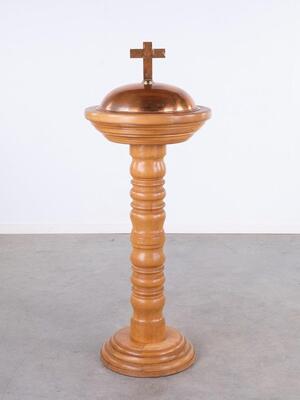 Baptismal Font style Art Nouveau  en Wood Oak / Copper, Belgium  20 th century ( Anno 1960 )