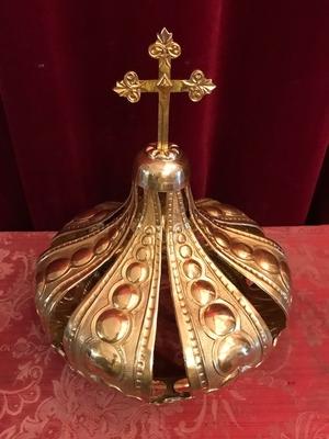 Crown style Baroque en Brass / Bronze / Polished and Varnished, France 19th century