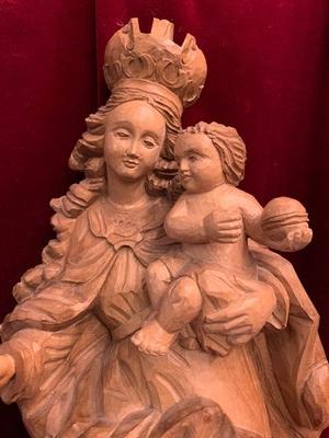 Maddona With Child  style Baroque en hand-carved wood , Southern Germany 20th century