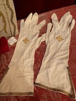 Mitra & Matching Gloves  style Baroque en hand embroidered / Fabrics, Germany 19th century ( 1890 )