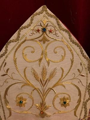 Mitra & Matching Gloves  style Baroque en hand embroidered / Fabrics, Germany 19th century ( 1890 )