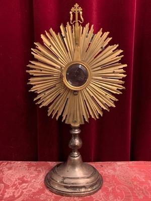 Monstrance Could Be Cleaned And Polished style Baroque en Brass / Bronze / Stones / Pearls, Belgium 19th century