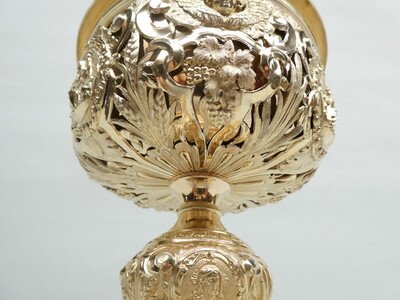 1 Baroque - Style Detail Pictures For Id 7009502 : Ciborium By : French Silversmith'S Favier Freres Lyon France