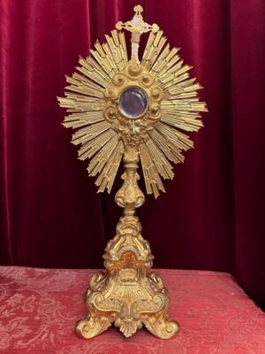 Monstrance With Original Case & Silver Lunula style Baroque - Style en Brass Gilt / Glass / Silver , France 19 th century ( Anno 1850 )