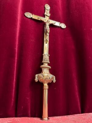 Processional Cross style Baroque - Style en Bronze / Polished and Varnished, Belgium  19 th century ( Anno 1865 )