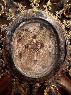 Reliquary - Relic Relics: Ex True Cross / S. Crucis. Ex Purpura Dnjc. Ex Fune Dnjc. Ex Panicolo Dnjc style Baroque - Style en Brass / Glass / Stones, Southern Germany 18 th century ( Anno 1745 )