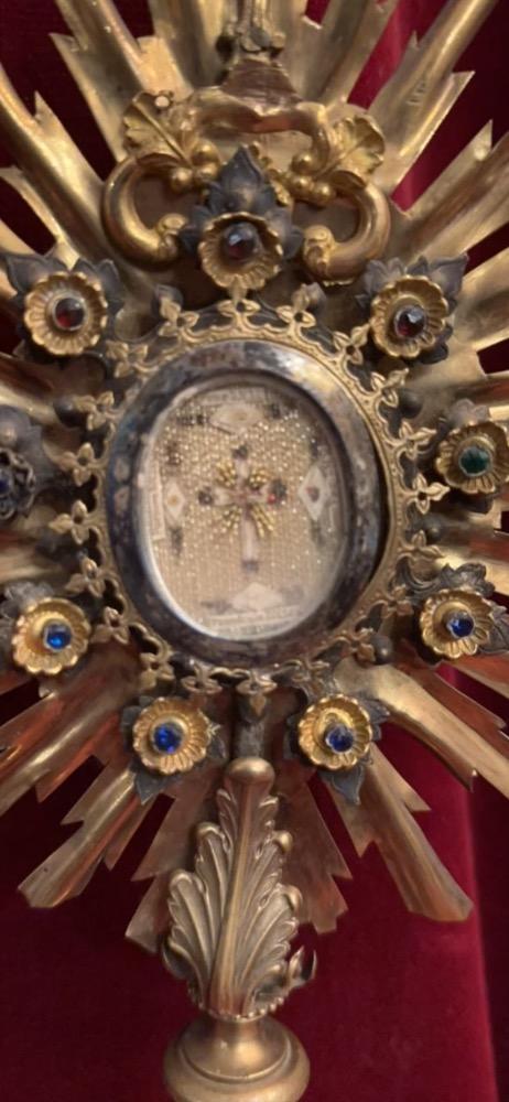 1 Baroque - Style Reliquary - Relic Relics: Ex True Cross / S. Crucis. Ex Purpura Dnjc. Ex Fune Dnjc. Ex Panicolo Dnjc