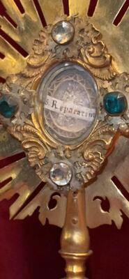 Reliquary - Relic St. Reparati M. style Baroque - Style en Brass - Gilt / Glass / Stones, Italy 18 th century ( Anno 1745 )