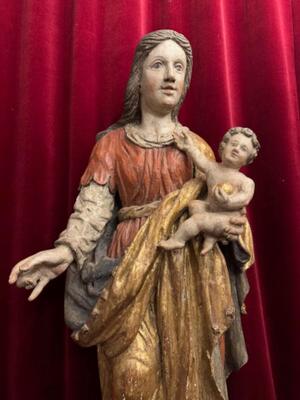 St. Mary With Child Sculpture  style Baroque - Style en Hand - Carved Wood Polychrome , Southern Germany 18 th century