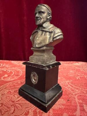 Buste - Reliquary Relic St. Vincentius A Paolo Twice Originally Sealed By Bouasse - Lebel, Paris 1865 en Bronze Bust / Wooden Base / Silver Reliquary / Glass / Originally Sealed, France 19 th century ( Anno 1865 )