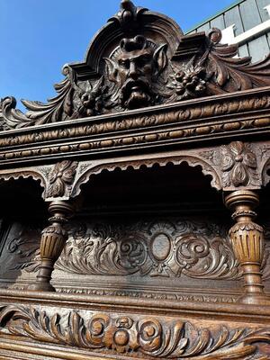 Cabinet  en Oak wood, Netherlands  19 th century