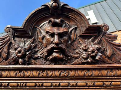 Cabinet  en Oak wood, Netherlands  19 th century