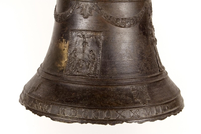Church Bell. Weight : 17 Kgs en Bronze, Anno 1777