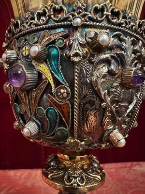 Exceptional Chalice ! style Classical en SILVER GILT , ENAMEL , FLORAL DECORATION , AMETHYST CABOCHONS , PEARLS, Hungary 19 th century