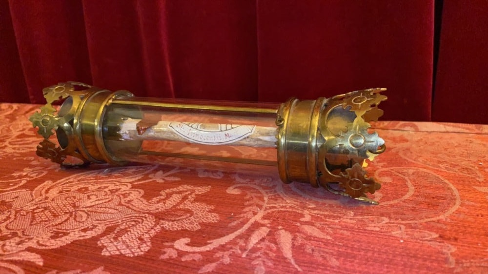 1 Classicistic Cylinder Reliquary - Relic Ex Ossibus  St. Innocentii M.