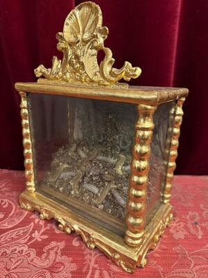 Reliquary Containing Nail Touched To The True Cross & Ex Ossibus Relics style Classicistic en Wood / Gilt / Glass / Fabrics / Fully - Handwork, Southern Germany 18 th century Anno (1775)