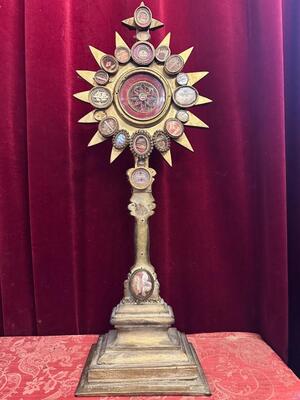 Reliquary Monstrance Containing Ex Ossibus Relics Of St. Gentius Of Monteux Multiple Relics Added At The Backside. style Classicistic en Wood / Glass / Cabochons ( Stones ), France 19 th century ( Anno 1855 )