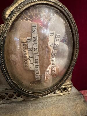Reliquary Monstrance Containing Ex Ossibus Relics Of St. Gentius Of Monteux Multiple Relics Added At The Backside. style Classicistic en Wood / Glass / Cabochons ( Stones ), France 19 th century ( Anno 1855 )