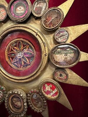 Reliquary Monstrance Containing Ex Ossibus Relics Of St. Gentius Of Monteux Multiple Relics Added At The Backside. style Classicistic en Wood / Glass / Cabochons ( Stones ), France 19 th century ( Anno 1855 )