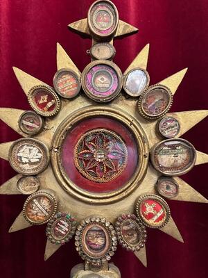 Reliquary Monstrance Containing Ex Ossibus Relics Of St. Gentius Of Monteux Multiple Relics Added At The Backside. style Classicistic en Wood / Glass / Cabochons ( Stones ), France 19 th century ( Anno 1855 )