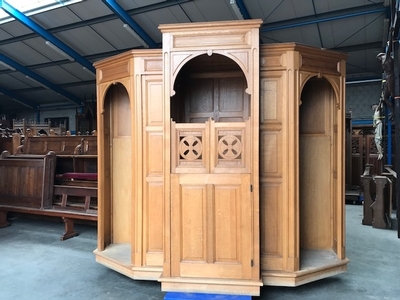 Confessional en Oak wood, Belgium 20th century