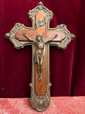 Cross With Corpus Christi. en Brass / Bronze / Wood, France 19 th century ( Anno 1875 )