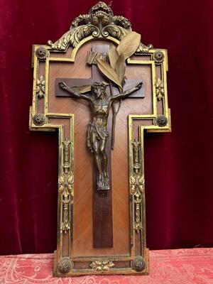 1  Cross With Corpus Christi