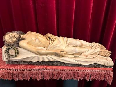 Dead Christ Statue  en Hand - Carved Wood  , Southern Germany 19 th century