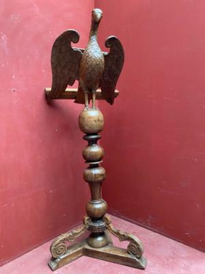 Eagle Lectern  en Oak wood, Belgium  19 th century