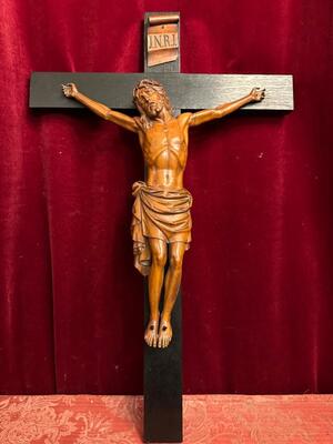 Exceptional Corpus With Cross en Fully Hand - Carved Palm -  Wood, Netherlands  18 th century ( Anno 1780 )