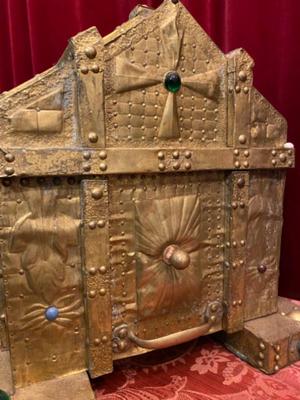 Extreme Exceptional Rare Reliquary Trunk / Case en Brass / Stones , 18 th century