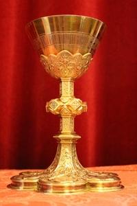 Chalice Complete With Paten Spoon And Original Case  style Gothic en full silver, Belgium 19th century ( 1890)