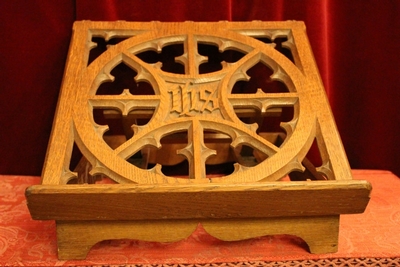 Adjustable Missal Stand style Gothic - style en Oak wood, Belgium 19th century