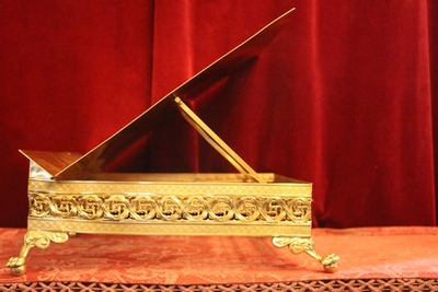 Adjustable Missal Stand style Gothic - style en Brass / Polished / New Varnished, France 19th century
