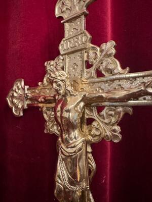 Altar - Cross style Gothic - Style en Bronze / Polished and Varnished, Belgium  19 th century ( Anno 1885 )