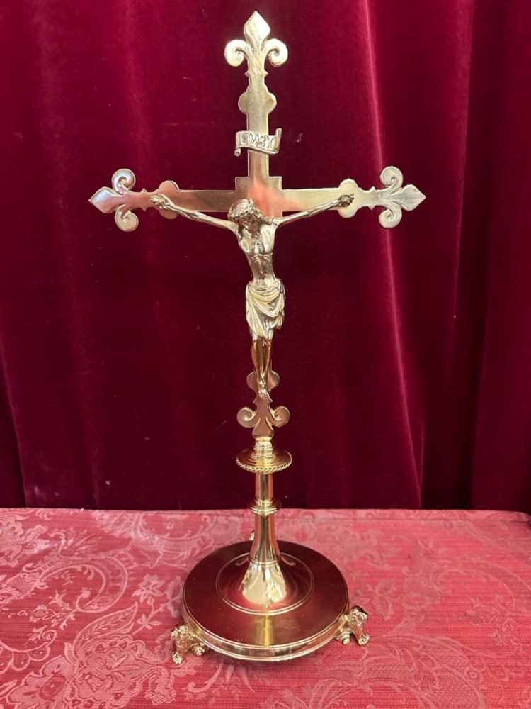 1 Gothic - Style Altar - Cross