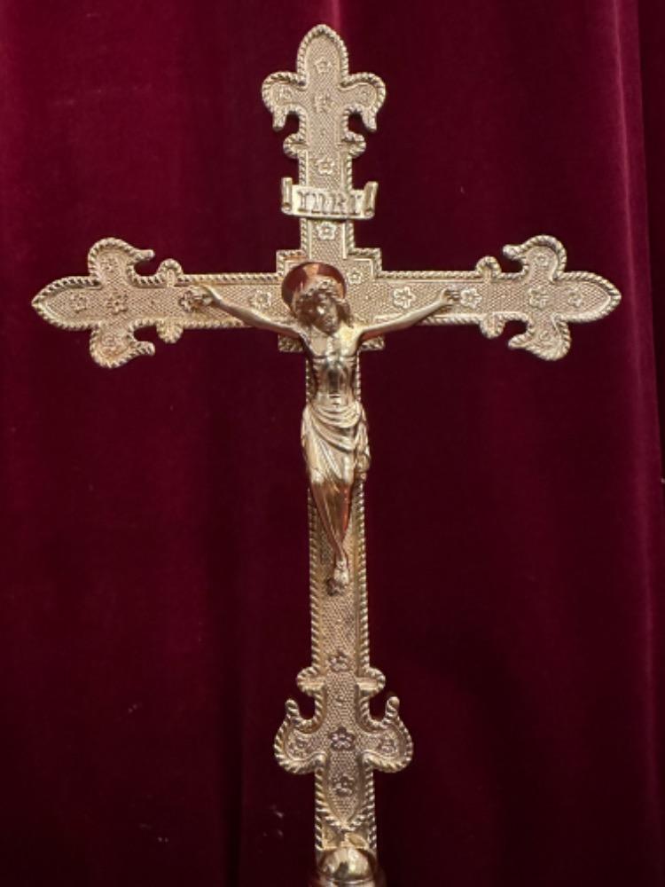 1 Gothic - Style Altar - Cross