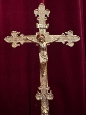 Altar - Cross style Gothic - Style en Bronze / Polished and Varnished, Belgium  19 th century ( Anno 1885 )