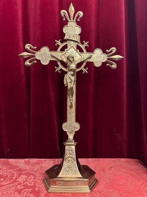 1 Gothic - Style Altar - Cross