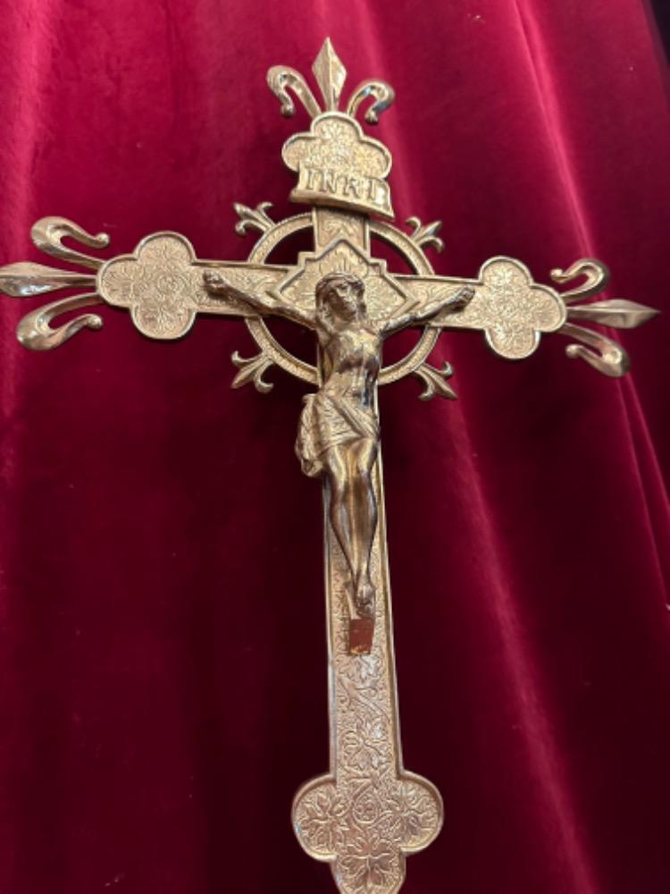 1 Gothic - Style Altar - Cross